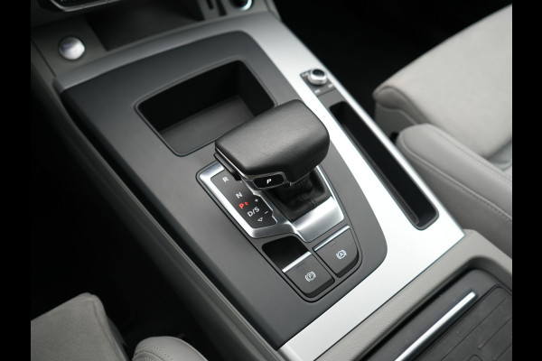 Audi Q5 55 TFSI e S Line PHEV 367pk Dealer O.H. | Trekhaak Af Fabriek | 360 Camera | Alcantara Sportstoelen Verwarmd | Cruise Control | Keyless | Sfeerverlichting | Virtual | Navigatie | DAB | 20"L.M | Plug In Hybrid |