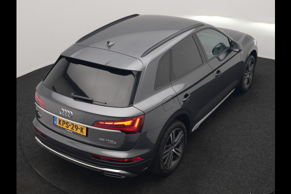 Audi Q5 55 TFSI e S Line PHEV 367pk Dealer O.H. | Trekhaak Af Fabriek | 360 Camera | Alcantara Sportstoelen Verwarmd | Cruise Control | Keyless | Sfeerverlichting | Virtual | Navigatie | DAB | 20"L.M | Plug In Hybrid |