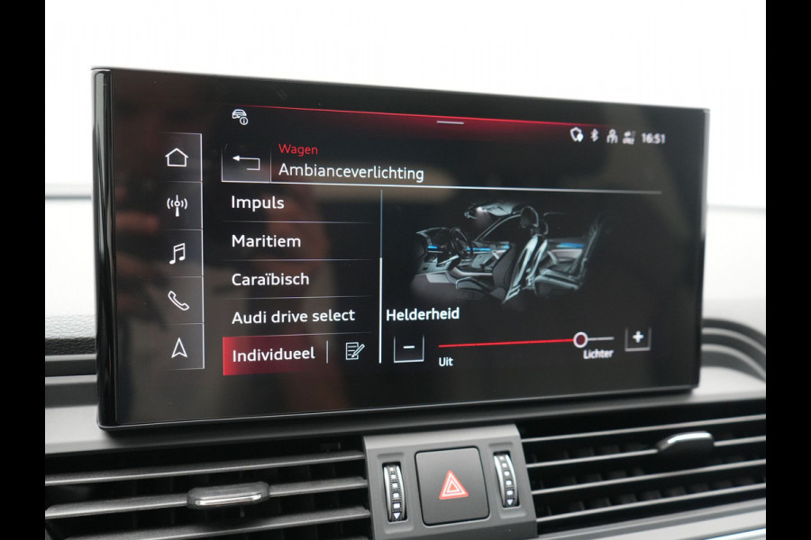 Audi Q5 55 TFSI e S Line PHEV 367pk Dealer O.H. | Trekhaak Af Fabriek | 360 Camera | Alcantara Sportstoelen Verwarmd | Cruise Control | Keyless | Sfeerverlichting | Virtual | Navigatie | DAB | 20"L.M | Plug In Hybrid |