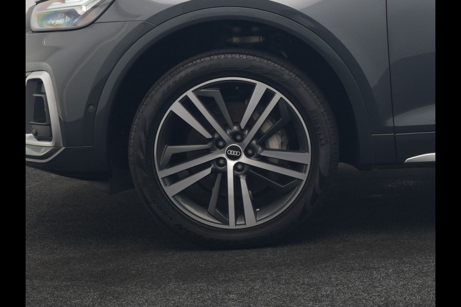 Audi Q5 55 TFSI e S Line PHEV 367pk Dealer O.H. | Trekhaak Af Fabriek | 360 Camera | Alcantara Sportstoelen Verwarmd | Cruise Control | Keyless | Sfeerverlichting | Virtual | Navigatie | DAB | 20"L.M | Plug In Hybrid |
