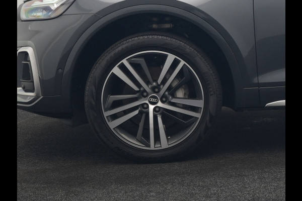 Audi Q5 55 TFSI e S Line PHEV 367pk Dealer O.H. | Trekhaak Af Fabriek | 360 Camera | Alcantara Sportstoelen Verwarmd | Cruise Control | Keyless | Sfeerverlichting | Virtual | Navigatie | DAB | 20"L.M | Plug In Hybrid |
