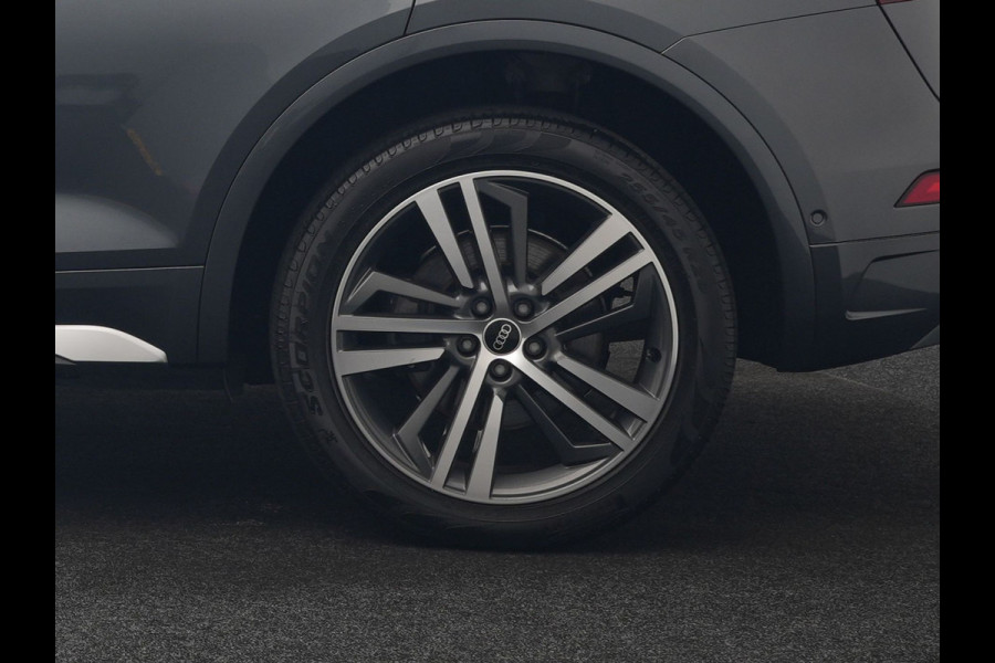Audi Q5 55 TFSI e S Line PHEV 367pk Dealer O.H. | Trekhaak Af Fabriek | 360 Camera | Alcantara Sportstoelen Verwarmd | Cruise Control | Keyless | Sfeerverlichting | Virtual | Navigatie | DAB | 20"L.M | Plug In Hybrid |