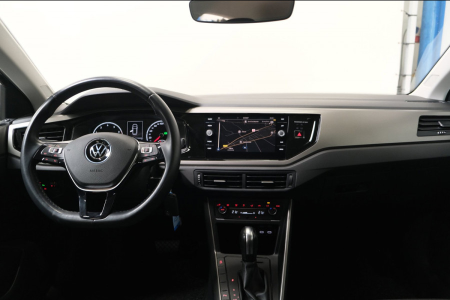 Volkswagen Polo 1.0 TSI R-Line Edition Automaat - N.A.P. Airco, Cruise, PDC, Camera, Carplay.