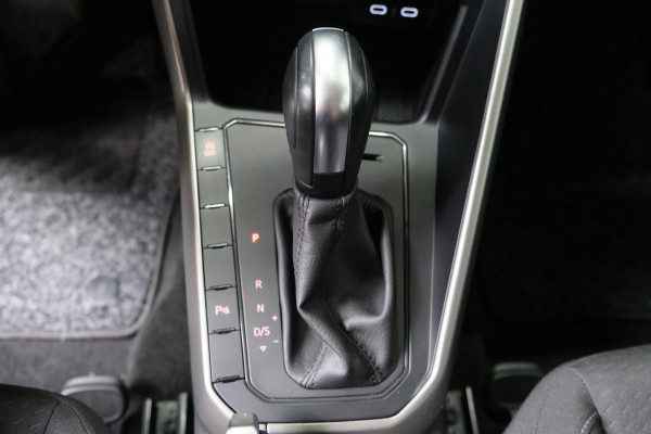 Volkswagen Polo 1.0 TSI R-Line Edition Automaat - N.A.P. Airco, Cruise, PDC, Camera, Carplay.
