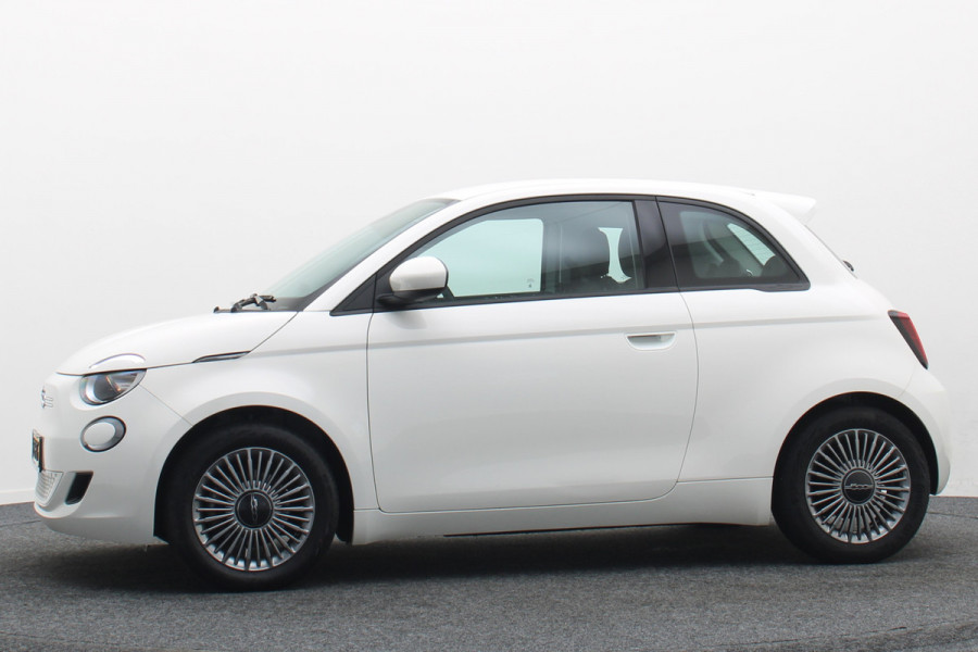 Fiat 500E Icon 42 kWh Virtual Cockpit, Cruise, Apple Carplay, Lane Assist, Climate, DAB, LED, 16''