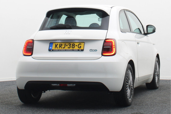 Fiat 500E Icon 42 kWh Virtual Cockpit, Cruise, Apple Carplay, Lane Assist, Climate, DAB, LED, 16''