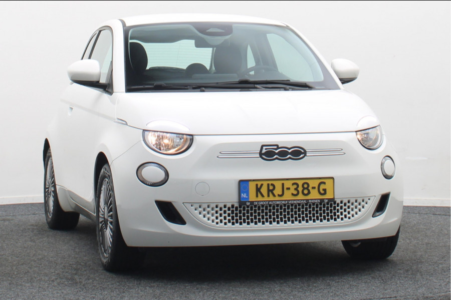 Fiat 500E Icon 42 kWh Virtual Cockpit, Cruise, Apple Carplay, Lane Assist, Climate, DAB, LED, 16''