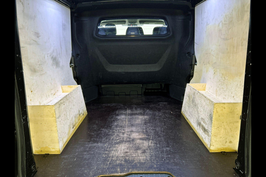 Renault Trafic 2.0 Blue dC1 150PK L2H1 Dubbele Cabine Automaat Navigatie Airco Lichtmetalen velgen Betimmering Trekhaak Camera Parkeersensoren