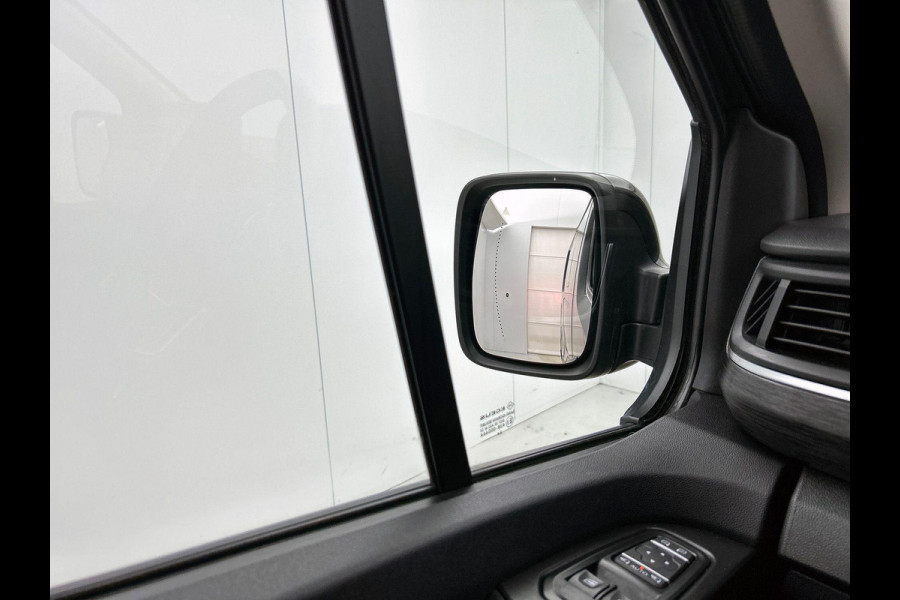 Renault Trafic 2.0 Blue dC1 150PK L2H1 Dubbele Cabine Automaat Navigatie Airco Lichtmetalen velgen Betimmering Trekhaak Camera Parkeersensoren