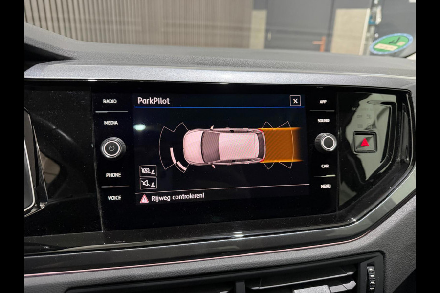 Volkswagen Polo 1.0 TSI Highline DSG / Pano / PDC / Carplay / Stoelverwarming