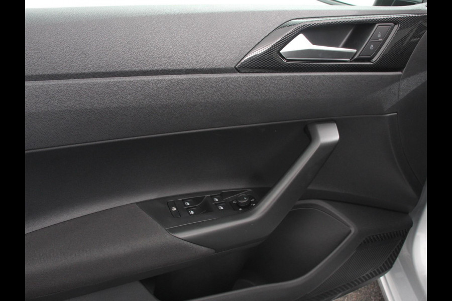 Volkswagen Polo 1.0 TSI Life Edition DSG Navigatie Apple Carplay/Android Auto Climate Control Parkeer sensoren Dab Lichtmetalen velgen
