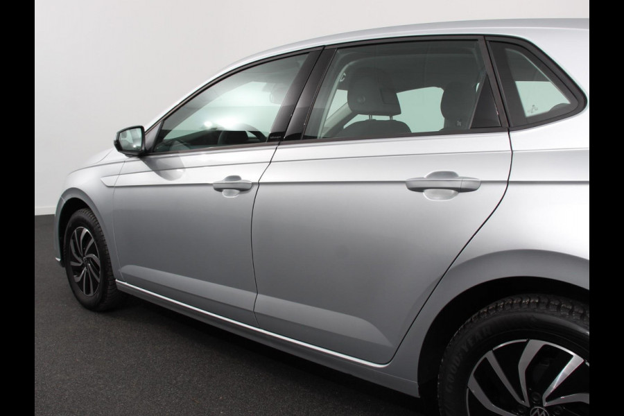 Volkswagen Polo 1.0 TSI Life Edition DSG Navigatie Apple Carplay/Android Auto Climate Control Parkeer sensoren Dab Lichtmetalen velgen