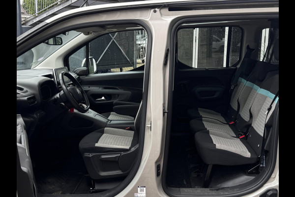 Citroën Berlingo 1.2 PureTech Shine | Panoramadak | Distributieriem vervangen | Camera | Navi by App | HUD | Climate Control