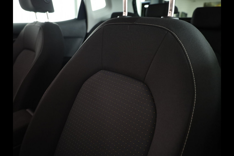 Seat Arona 1.0 TSI Style 95 pk | Navigatie via App | Parkeersensoren achter | Cruise control | LED koplampen | Autom. airco | Apple Carplay/Android Auto |