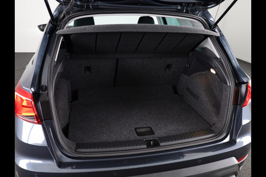 Seat Arona 1.0 TSI Style 95 pk | Navigatie via App | Parkeersensoren achter | Cruise control | LED koplampen | Autom. airco | Apple Carplay/Android Auto |