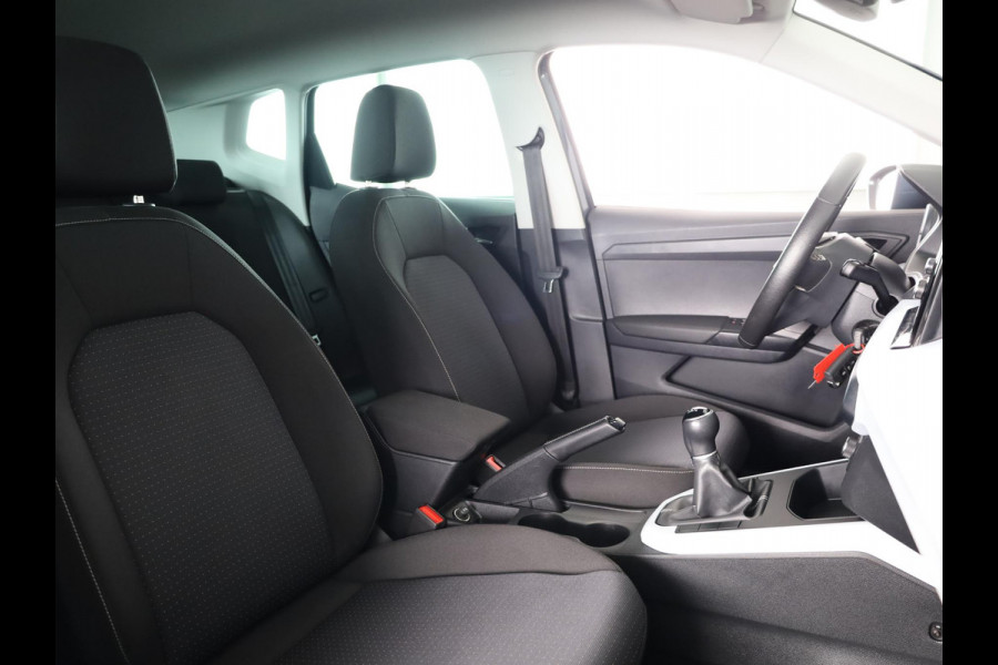 Seat Arona 1.0 TSI Style 95 pk | Navigatie via App | Parkeersensoren achter | Cruise control | LED koplampen | Autom. airco | Apple Carplay/Android Auto |