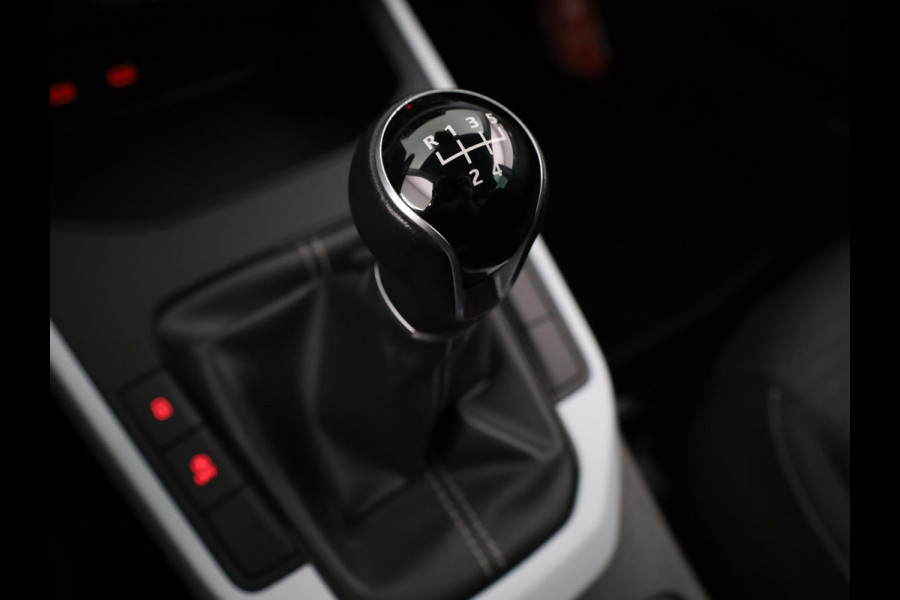 Seat Arona 1.0 TSI Style 95 pk | Navigatie via App | Parkeersensoren achter | Cruise control | LED koplampen | Autom. airco | Apple Carplay/Android Auto |