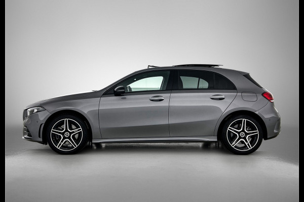 Mercedes-Benz A-Klasse 250 e AMG Plug-In Hybride | AMG-Line interieur | AMG- Line Exterieur | Achteruitrijcamera |  Panorama schuifkanteldak | Sfeerverlichting | Stoelverwarming | navigatie| 24 maanden Certified Mercedes-benz garantie