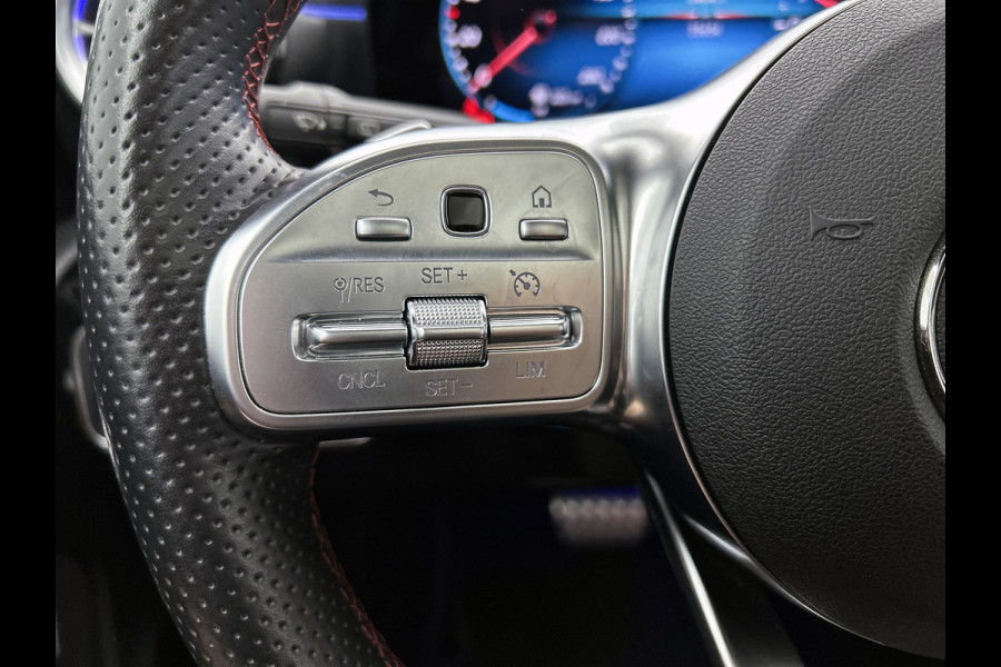 Mercedes-Benz A-Klasse 250 e AMG Plug-In Hybride | AMG-Line interieur | AMG- Line Exterieur | Achteruitrijcamera |  Panorama schuifkanteldak | Sfeerverlichting | Stoelverwarming | navigatie| 24 maanden Certified Mercedes-benz garantie