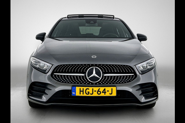 Mercedes-Benz A-Klasse 250 e AMG Plug-In Hybride | AMG-Line interieur | AMG- Line Exterieur | Achteruitrijcamera |  Panorama schuifkanteldak | Sfeerverlichting | Stoelverwarming | navigatie| 24 maanden Certified Mercedes-benz garantie