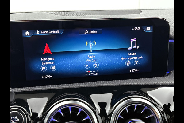 Mercedes-Benz A-Klasse 250 e AMG Plug-In Hybride | AMG-Line interieur | AMG- Line Exterieur | Achteruitrijcamera |  Panorama schuifkanteldak | Sfeerverlichting | Stoelverwarming | navigatie| 24 maanden Certified Mercedes-benz garantie