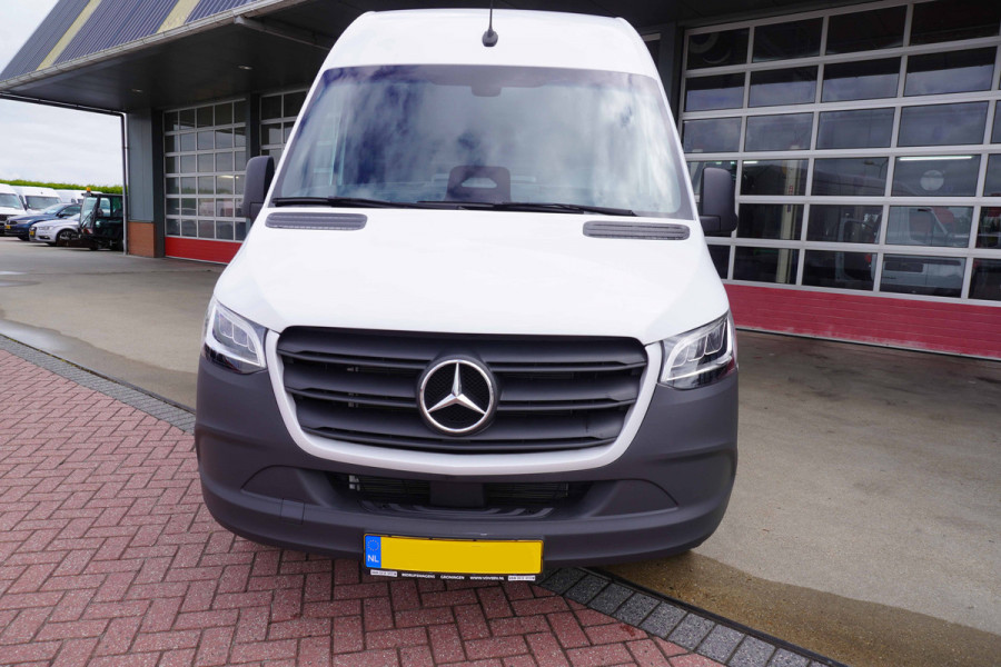 Mercedes-Benz Sprinter 319 CDI 191PK L2H2 RWD Pro Automaat nr.V149 | Airco | Cruise | Camera | geveerde stoel | Trekgewicht 3.500KG