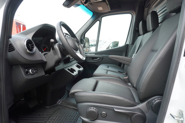 Mercedes-Benz Sprinter 319 CDI 191PK L2H2 RWD Pro Automaat nr.V149 | Airco | Cruise | Camera | geveerde stoel | Trekgewicht 3.500KG