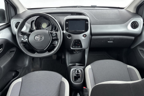Toyota Aygo 1.0 VVT-i x-joy - Automaat - Climate - Trekhaak - Media - Org.NL