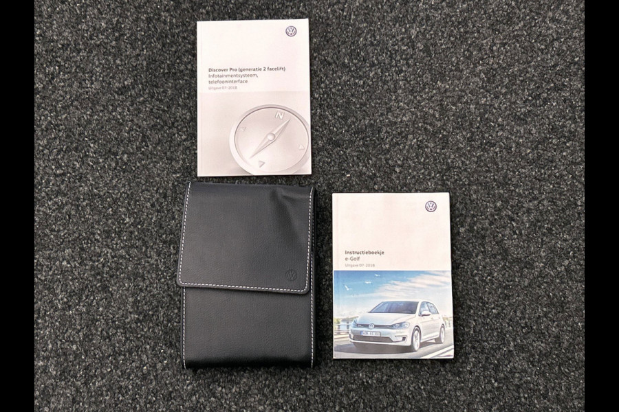 Volkswagen e-Golf E-Golf | Origineel NL | Dealeronderhouden | Climate/Control | Carplay | PDC | Adaptieve Cruise/Control |
