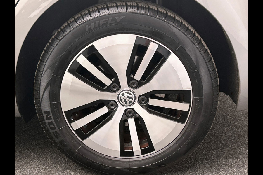 Volkswagen e-Golf E-Golf | Origineel NL | Dealeronderhouden | Climate/Control | Carplay | PDC | Adaptieve Cruise/Control |