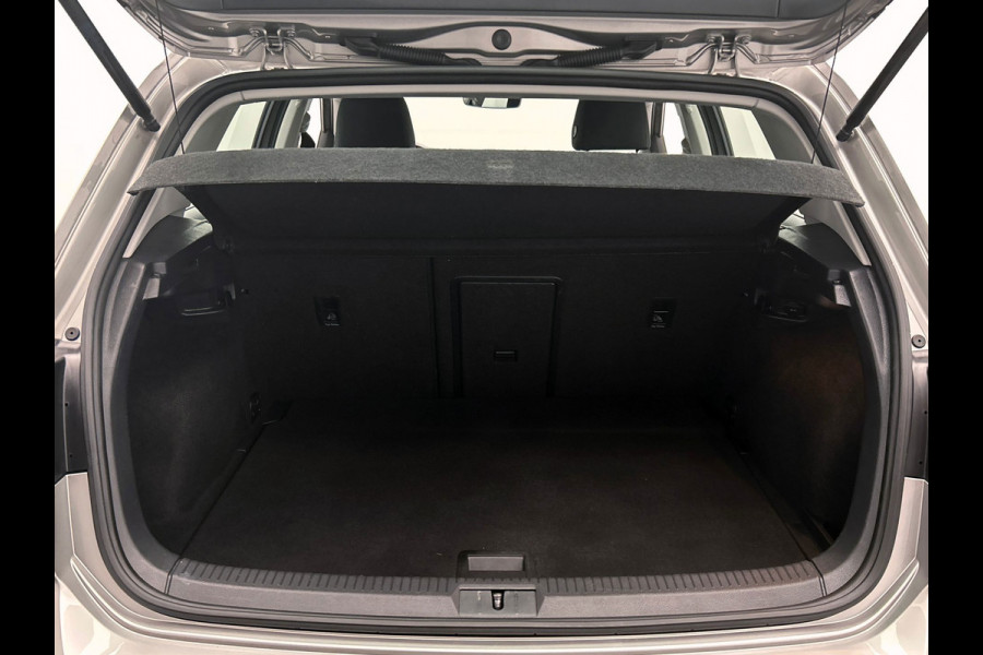Volkswagen e-Golf E-Golf | Origineel NL | Dealeronderhouden | Climate/Control | Carplay | PDC | Adaptieve Cruise/Control |
