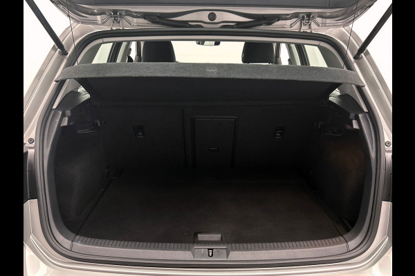 Volkswagen e-Golf E-Golf | Origineel NL | Dealeronderhouden | Climate/Control | Carplay | PDC | Adaptieve Cruise/Control |
