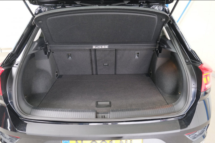 Volkswagen T-Roc 1.0 TSI Style - N.A.P. Airco, Cruise, PDC.