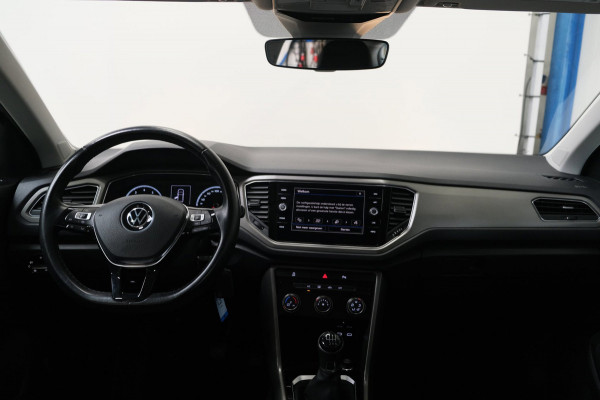 Volkswagen T-Roc 1.0 TSI Style - N.A.P. Airco, Cruise, PDC.