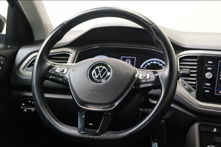 Volkswagen T-Roc 1.0 TSI Style - N.A.P. Airco, Cruise, PDC.