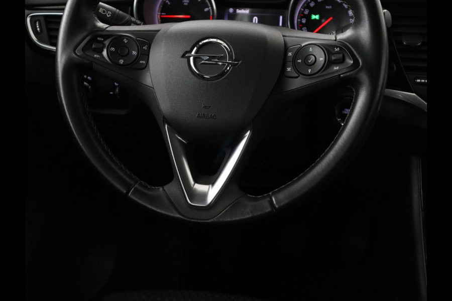 Opel Astra 1.0 Turbo Innovation | Carplay | Cruise control | Navigatie | Park assist | Climate control | Full LED | Keyless