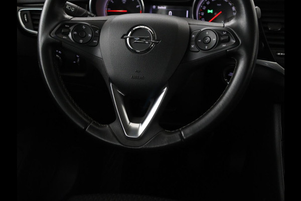 Opel Astra 1.0 Turbo Innovation | Carplay | Cruise control | Navigatie | Park assist | Climate control | Full LED | Keyless