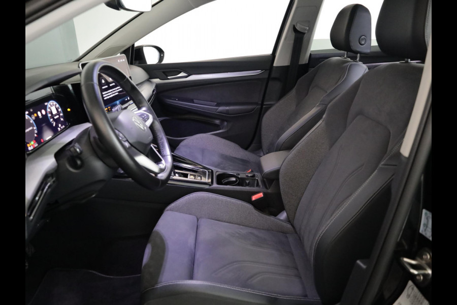 Volkswagen Golf 1.5 eHybrid Style Edition 204 pk Automaat (DSG) | Navigatie via App | Parkeersensoren (Park assist) | Achteruitrijcamera | Adaptieve cruise control | Autom. airco (3 zones) |