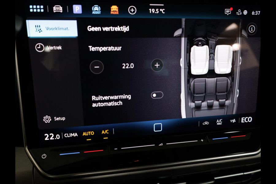 Volkswagen Golf 1.5 eHybrid Style Edition 204 pk Automaat (DSG) | Navigatie via App | Parkeersensoren (Park assist) | Achteruitrijcamera | Adaptieve cruise control | Autom. airco (3 zones) |