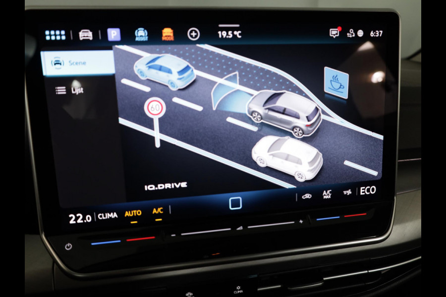 Volkswagen Golf 1.5 eHybrid Style Edition 204 pk Automaat (DSG) | Navigatie via App | Parkeersensoren (Park assist) | Achteruitrijcamera | Adaptieve cruise control | Autom. airco (3 zones) |