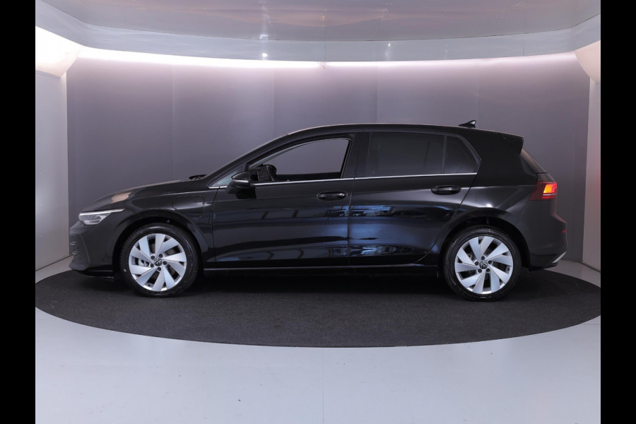 Volkswagen Golf 1.5 eHybrid Style Edition 204 pk Automaat (DSG) | Navigatie via App | Parkeersensoren (Park assist) | Achteruitrijcamera | Adaptieve cruise control | Autom. airco (3 zones) |
