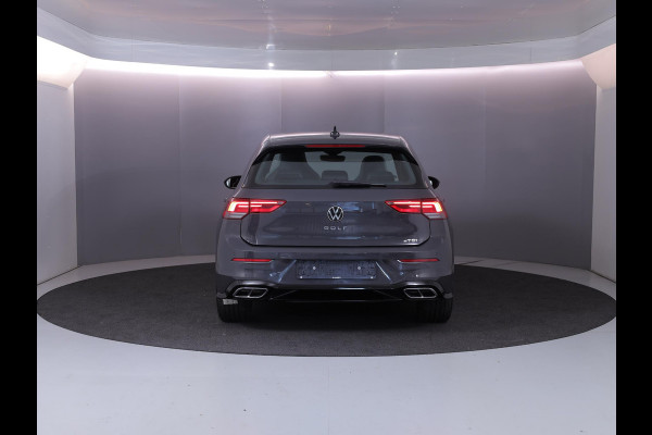 Volkswagen Golf 1.5 eTSI R-Line 130 pk Automaat (DSG) | Navigatie via App | Parkeersensoren | Autom. airco | LED koplampen | R-Line |