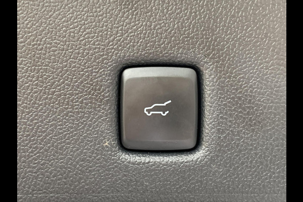Ford Kuga 2.5 FHEV ST-Line X | 225pk | Trekhaak | Winter Pack | Adaptieve Cruise | Achteruitrijcamera | Apple Carplay & Android Auto | 1.600kg Trekgewicht