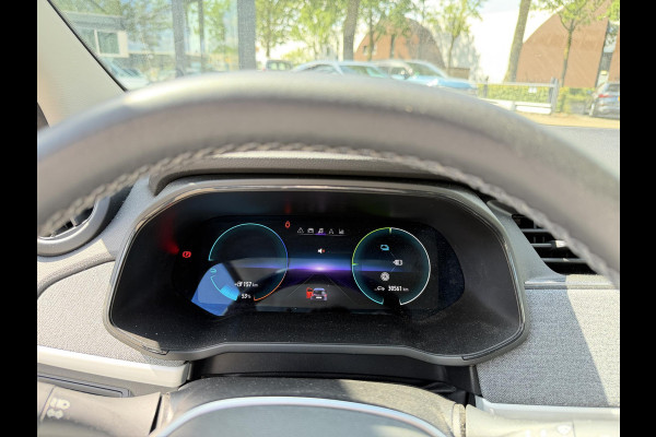 Renault ZOE R135 Evolution 52 kWh SOH 95% | 30.000KM | DEALER ONDERHOUDEN| CAMERA | CCS SNELLADER| FULL LED | RIJKLAAR GELEVERD INCL. 12 MND BOVAG GARANTIE| LANE ASSIST|