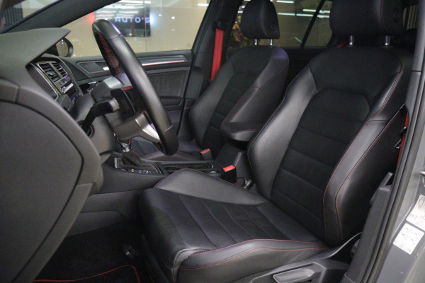 Volkswagen Golf 2.0 TSI GTI TCR /PANO/CARPLAY/CAM/KEYLESS/ACC/LANEASSIST/VOL