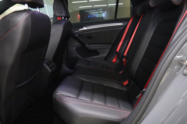 Volkswagen Golf 2.0 TSI GTI TCR /PANO/CARPLAY/CAM/KEYLESS/ACC/LANEASSIST/VOL