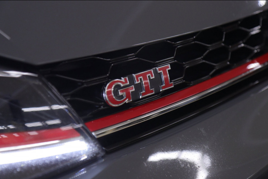 Volkswagen Golf 2.0 TSI GTI TCR /PANO/CARPLAY/CAM/KEYLESS/ACC/LANEASSIST/VOL