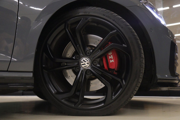 Volkswagen Golf 2.0 TSI GTI TCR /PANO/CARPLAY/CAM/KEYLESS/ACC/LANEASSIST/VOL
