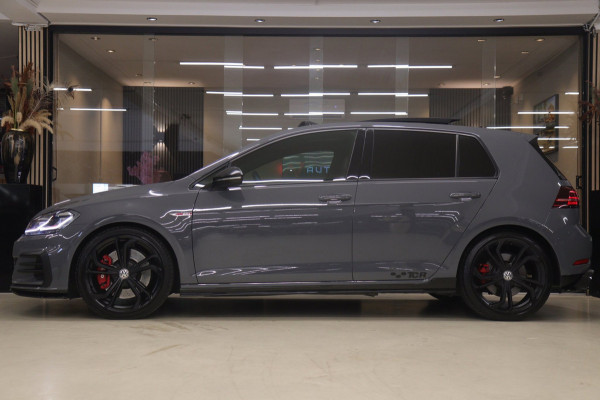 Volkswagen Golf 2.0 TSI GTI TCR /PANO/CARPLAY/CAM/KEYLESS/ACC/LANEASSIST/VOL