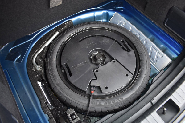 Škoda Karoq 1.5 TSI ACT Sportline | TREKHAAK | CANTON | ADAPTIEVE CRUISE CONTROLE | STOELVERWARMING | NAP | VOORRUITVERWARMING
